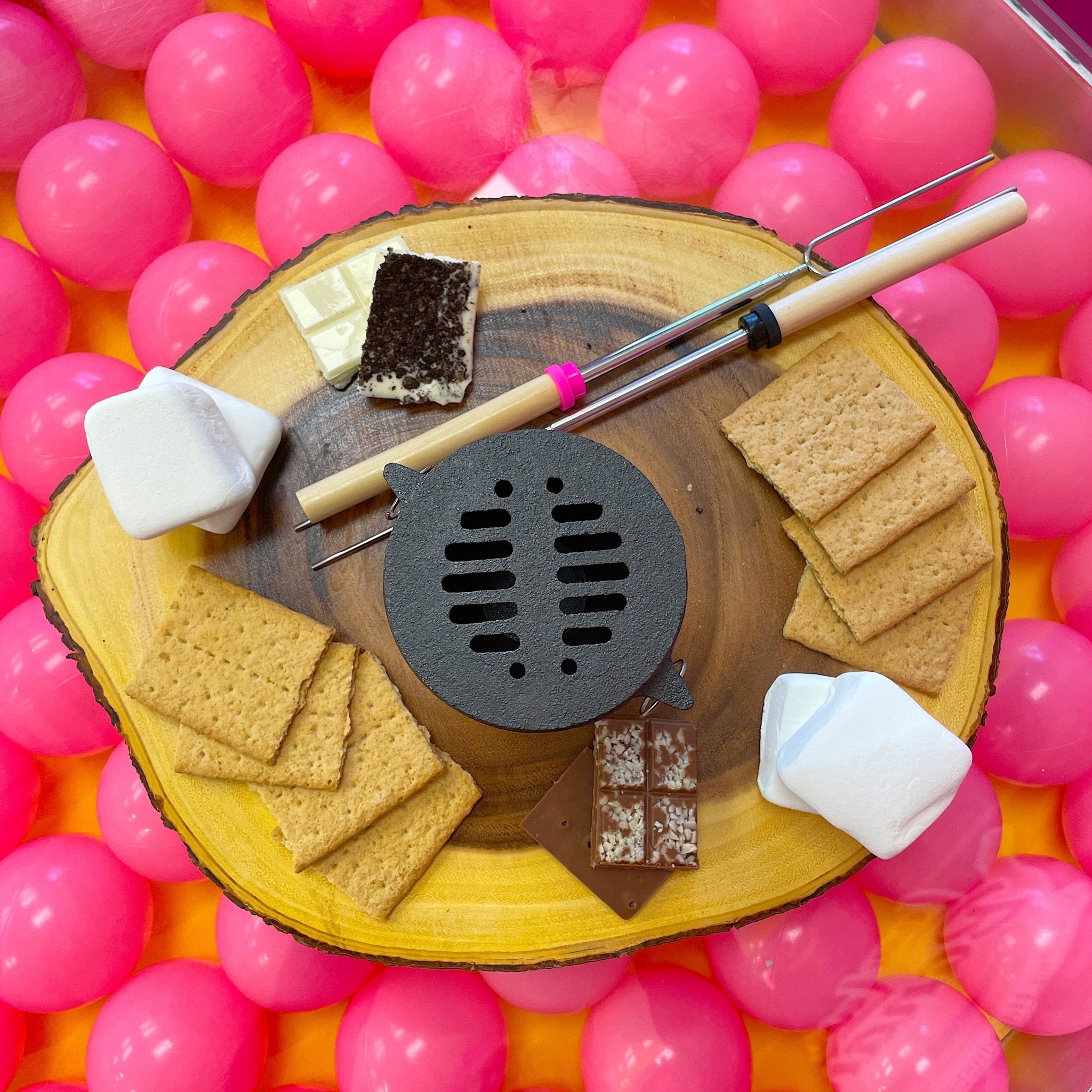 S'mores Experience - Lea Lana's Bananas